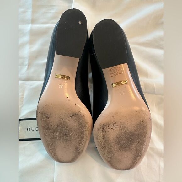 GUCCI Black Scalloped Leather Willow Pearl Embellished Block Heel Pumps Size 37 - Picture 9 of 10